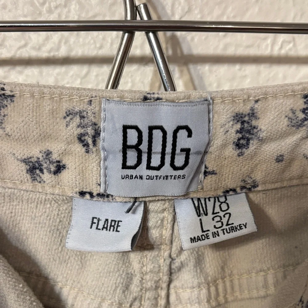 BDG Floral Velveteen Flare Pants Size 28 - Picture 2 of 7